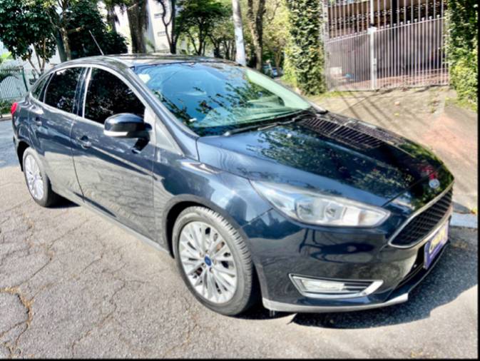 Ford FOCUS FASTBACK SE 2.0 16V P.SHIFT - SóCarrão