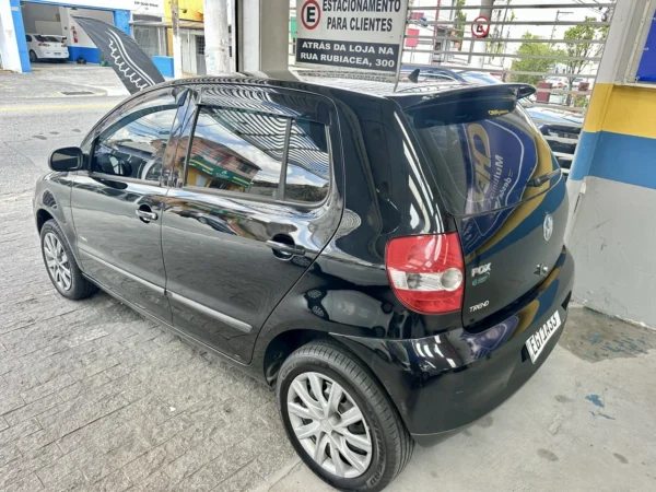 VOLKSWAGEN FOX 1.0 MI TREND 8V FLEX 4P MANUAL 2010 - Imagem 12