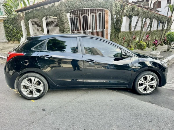 HYUNDAI I30 1.8 MPI 16V GASOLINA 4P AUTOMATICO 2015 - Imagem 13