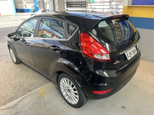 FORD FIESTA 1.6 TITANIUM HATCH 16V FLEX 4P AUTOMÁTICO 2014 - Imagem 13