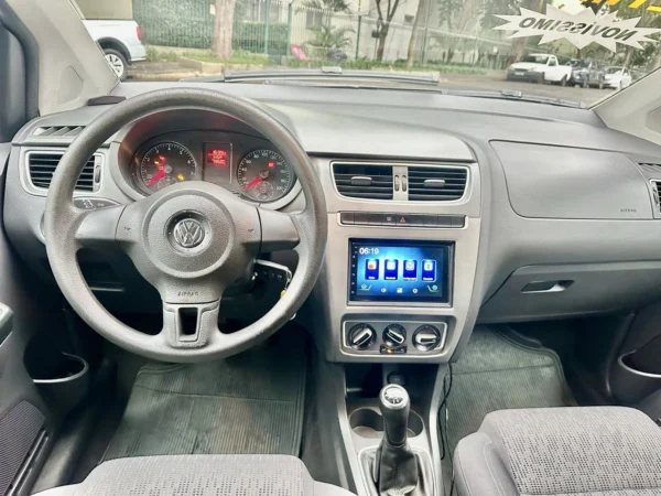 VOLKSWAGEN FOX 1.0 MI 8V FLEX 4P MANUAL 2014 - Imagem 10
