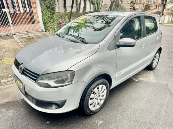 VOLKSWAGEN FOX 1.0 MI 8V FLEX 4P MANUAL 2014 - Imagem 2