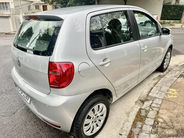 VOLKSWAGEN FOX 1.0 MI 8V FLEX 4P MANUAL 2014 - Imagem 5