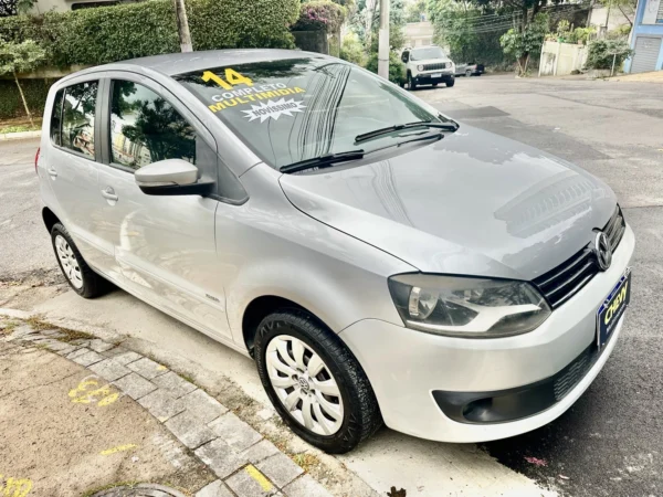 VOLKSWAGEN FOX 1.0 MI 8V FLEX 4P MANUAL 2014 - Imagem 6
