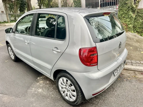 VOLKSWAGEN FOX 1.0 MI 8V FLEX 4P MANUAL 2014 - Imagem 12