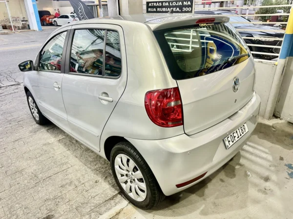 VOLKSWAGEN FOX 1.0 MI 8V FLEX 4P MANUAL 2014 - Imagem 8