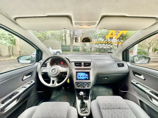 VOLKSWAGEN FOX 1.0 MI 8V FLEX 4P MANUAL 2014 - Imagem 11