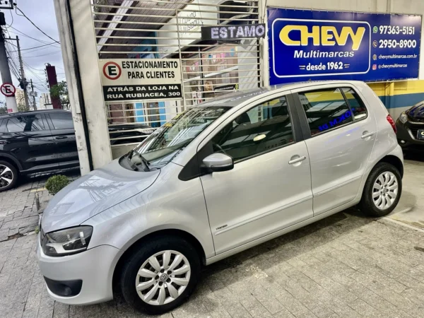 VOLKSWAGEN FOX 1.0 MI 8V FLEX 4P MANUAL 2014 - Imagem 9