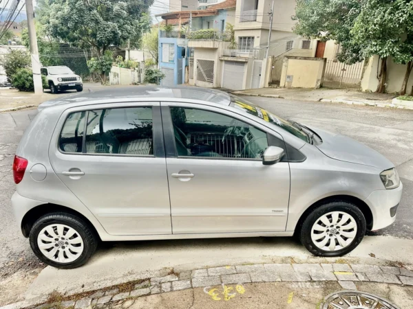 VOLKSWAGEN FOX 1.0 MI 8V FLEX 4P MANUAL 2014 - Imagem 3