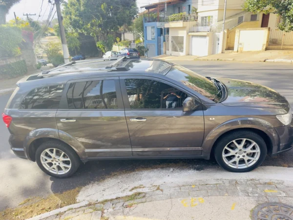 DODGE JOURNEY 3.6 RT V6 GASOLINA 4P AUTOMÁTICO 2015 - Imagem 9