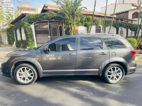 DODGE JOURNEY 3.6 RT V6 GASOLINA 4P AUTOMÁTICO 2015 - Imagem 3