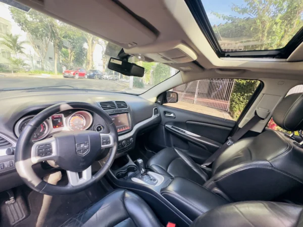 DODGE JOURNEY 3.6 RT V6 GASOLINA 4P AUTOMÁTICO 2015 - Imagem 17