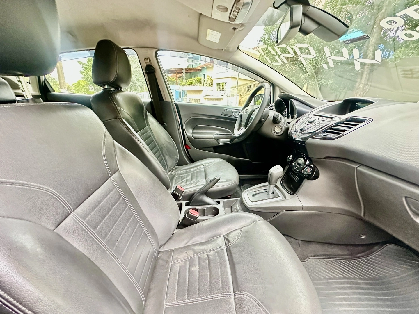 FORD FIESTA 1.6 TITANIUM HATCH 16V FLEX 4P POWERSHIFT 2015 - Imagem 12