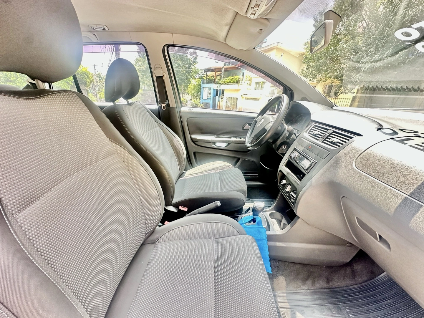 VOLKSWAGEN SPACEFOX 1.6 MI TREND 8V FLEX 4P AUTOMATIZADO 2011 - Imagem 3