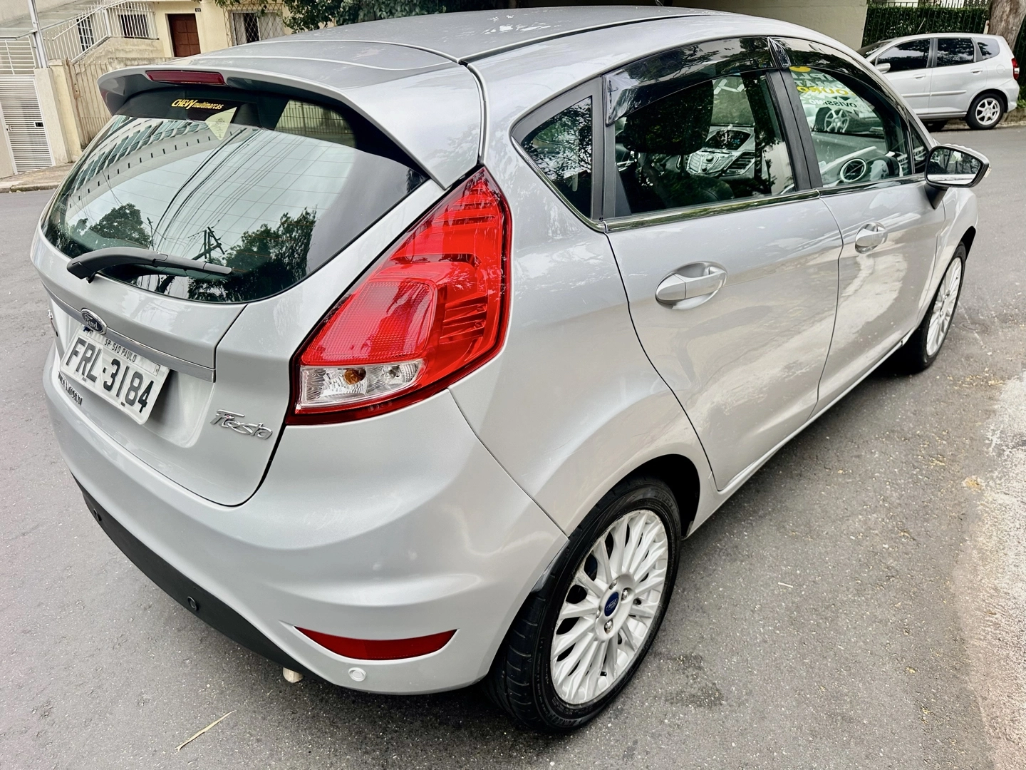 FORD FIESTA 1.6 TITANIUM HATCH 16V FLEX 4P POWERSHIFT 2015 - Imagem 11