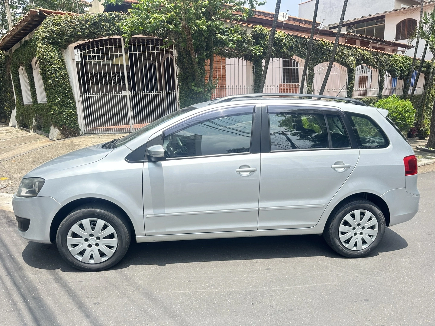 VOLKSWAGEN SPACEFOX 1.6 MI TREND 8V FLEX 4P AUTOMATIZADO 2011 - Imagem 9