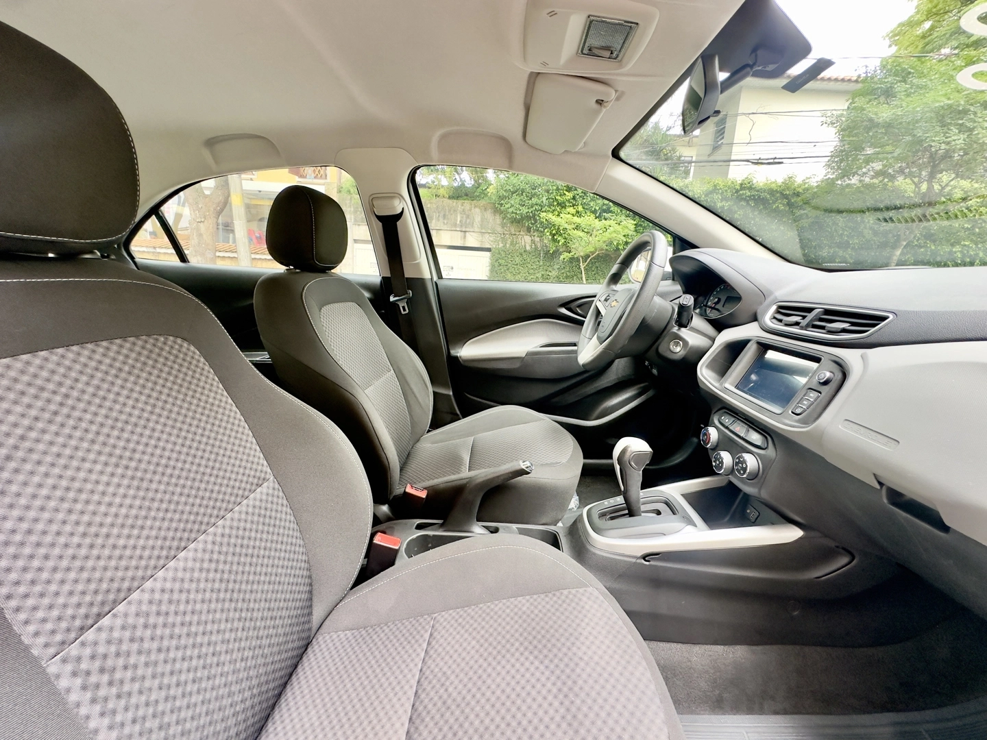 CHEVROLET ONIX 1.4 MPFI LT 8V FLEX 4P AUTOMÁTICO 2018 - Imagem 5