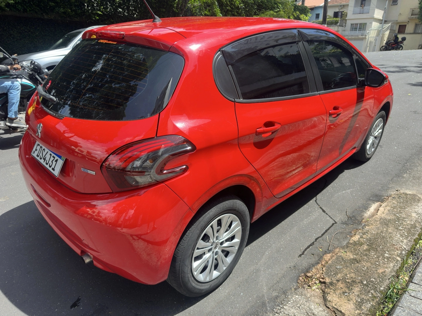 PEUGEOT 208 1.2 ACTIVE 12V FLEX 4P MANUAL 2017 - Imagem 5