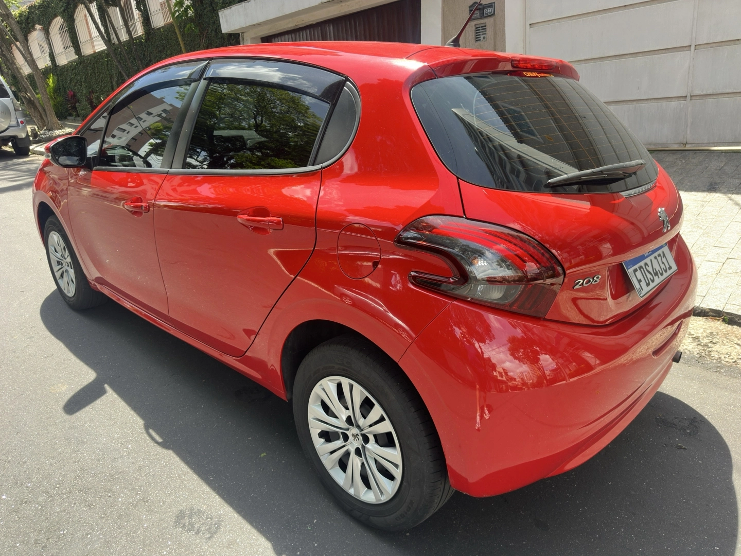 PEUGEOT 208 1.2 ACTIVE 12V FLEX 4P MANUAL 2017 - Imagem 6