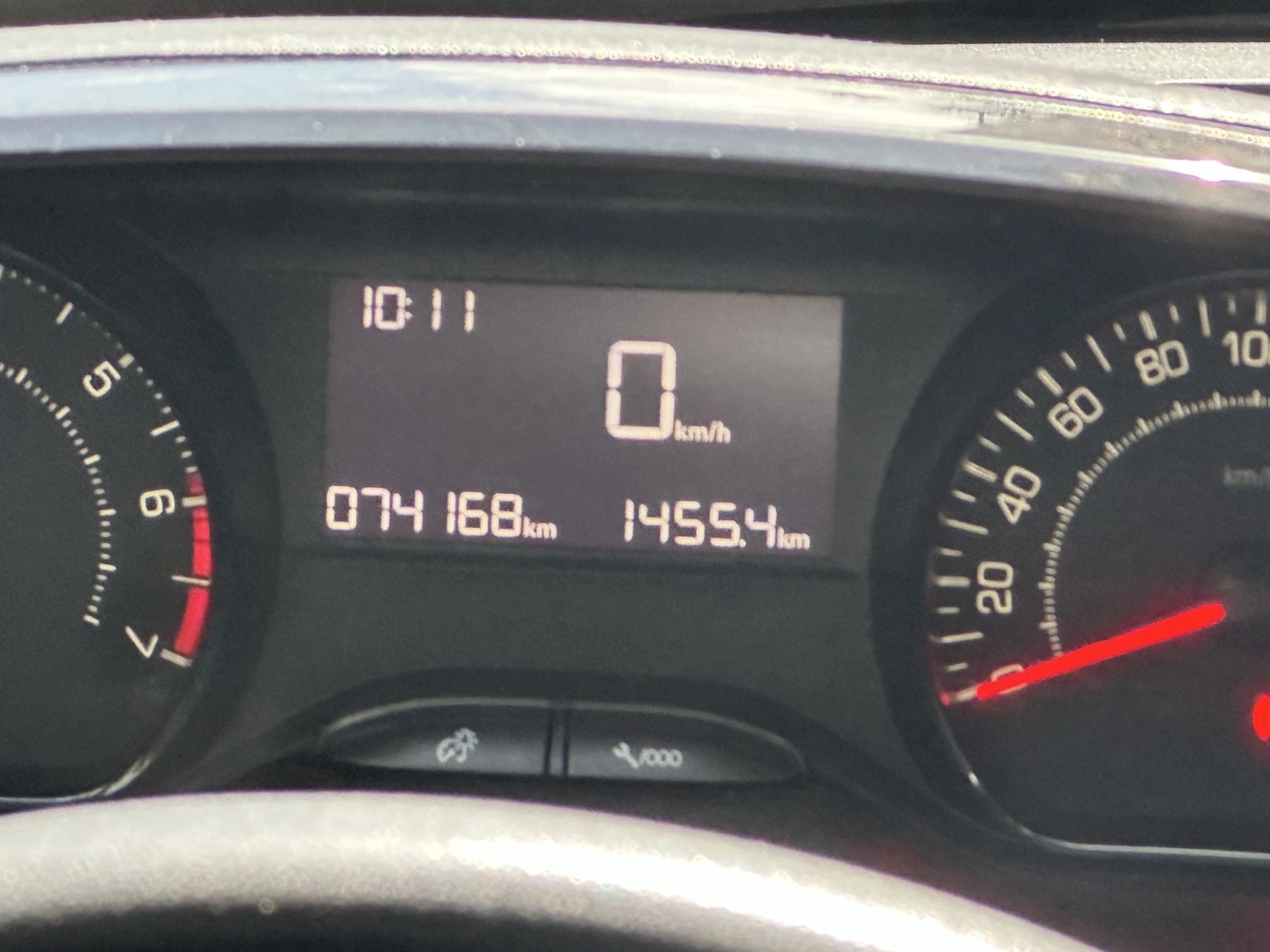 PEUGEOT 208 1.2 ACTIVE 12V FLEX 4P MANUAL 2017 - Imagem 13