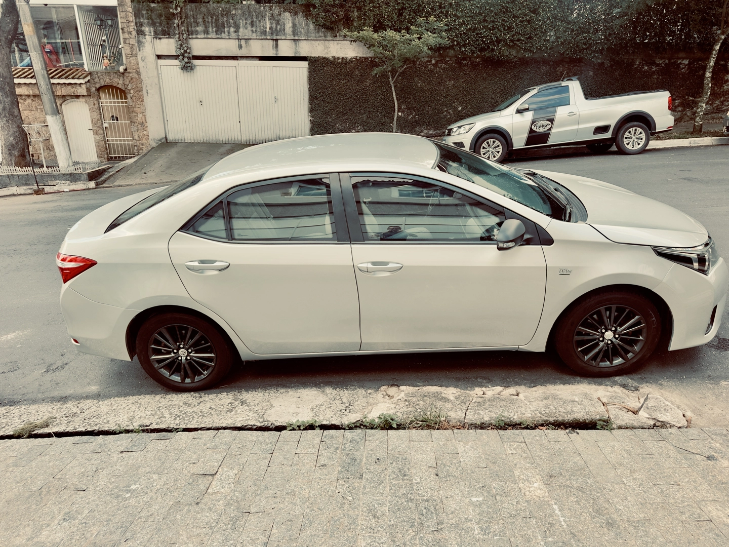 TOYOTA COROLLA 2.0 XEI 16V FLEX 4P AUTOMÁTICO 2016 BLINDADO - Imagem 9