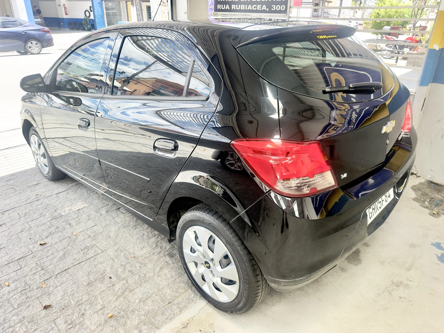 CHEVROLET ONIX 1.4 MPFI LT 8V FLEX 4P MANUAL 2016 - Imagem 4