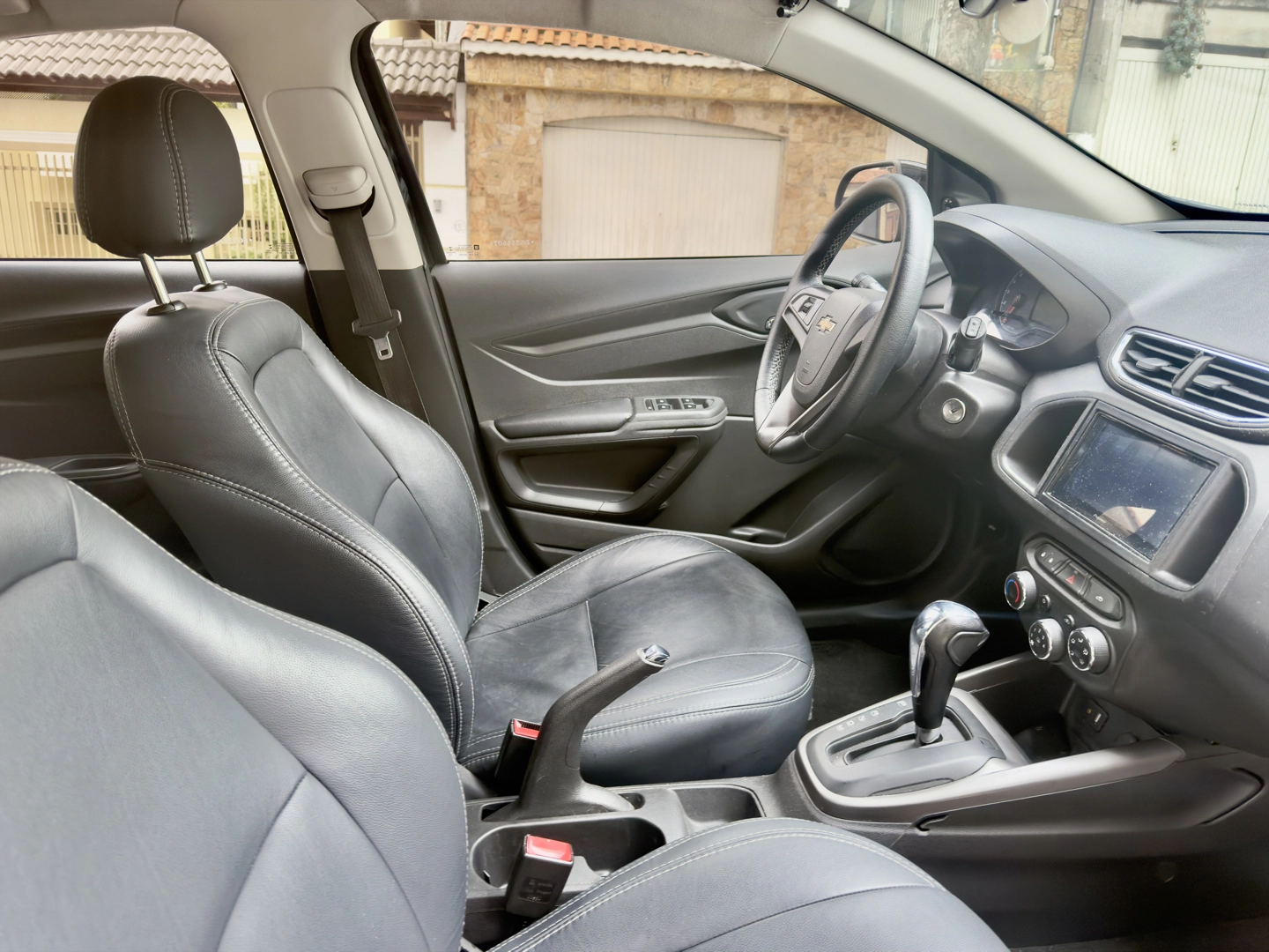 CHEVROLET ONIX 1.4 MPFI LTZ 8V FLEX 4P AUTOMÁTICO - Imagem 9