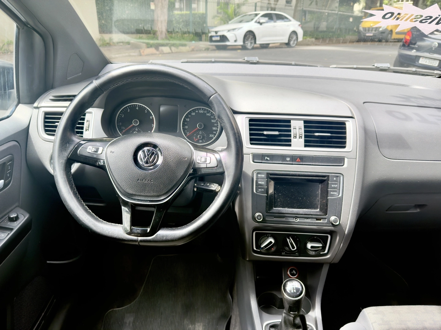 VOLKSWAGEN FOX 1.0 MPI TRACK 12V FLEX 4P MANUAL 2017 - Imagem 10