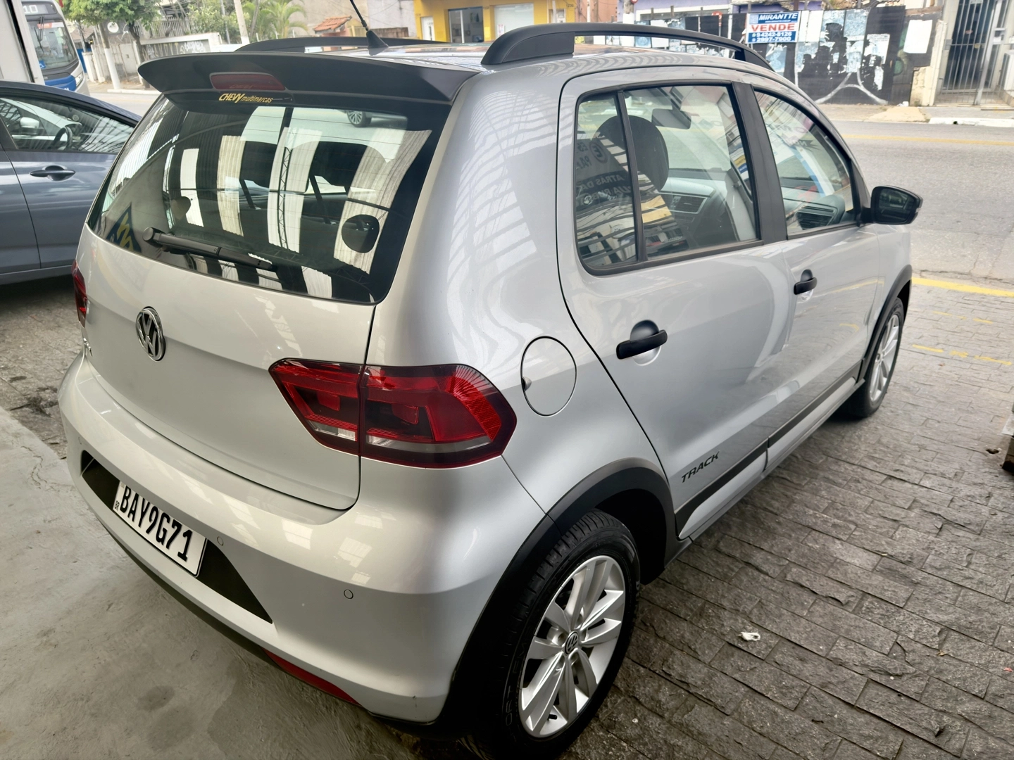 VOLKSWAGEN FOX 1.0 MPI TRACK 12V FLEX 4P MANUAL 2017 - Imagem 13