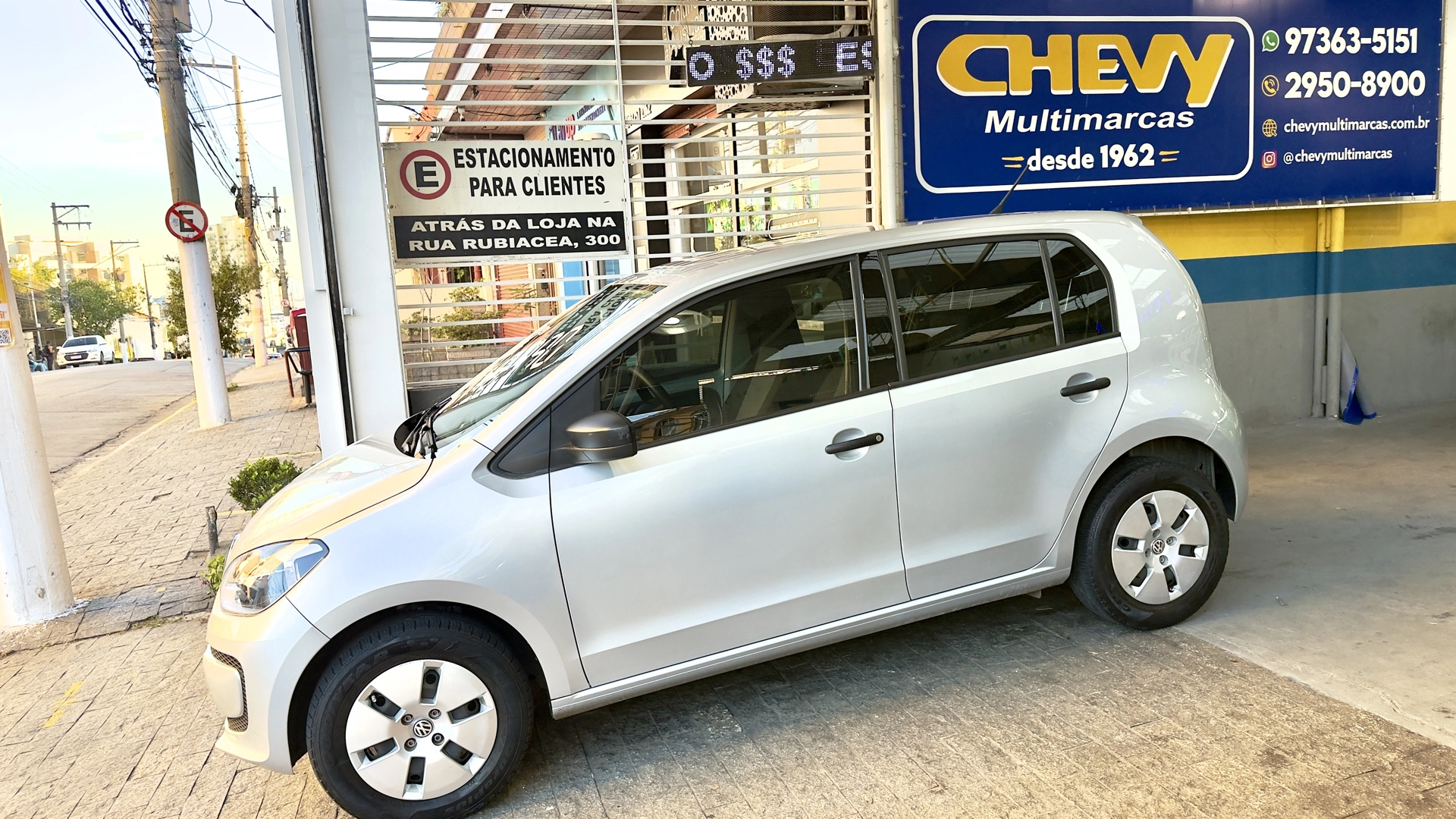 VOLKSWAGEN UP 1.0 MPI TAKE UP 12V FLEX 4P MANUAL 2016 BAIXA KM - Imagem 8
